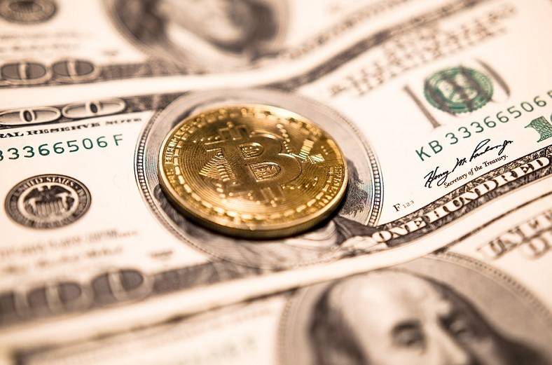 bitcoin-3890348_960_720